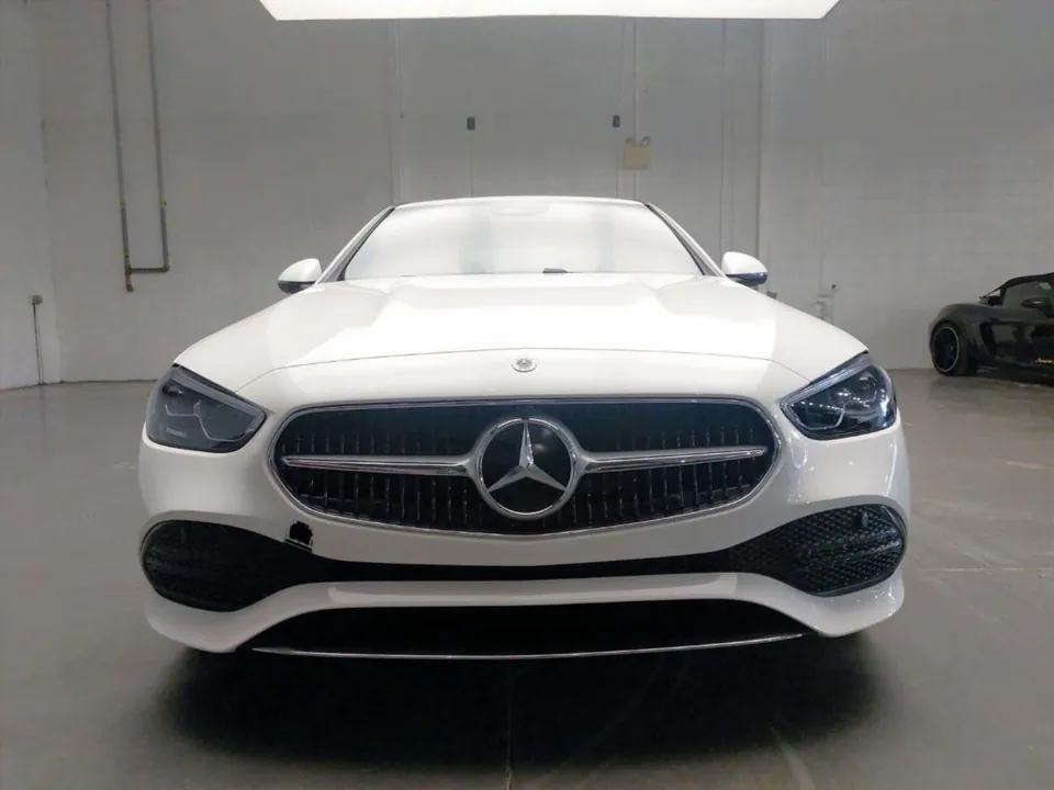 Mercedes-Benz C-Class 2026 photo 3