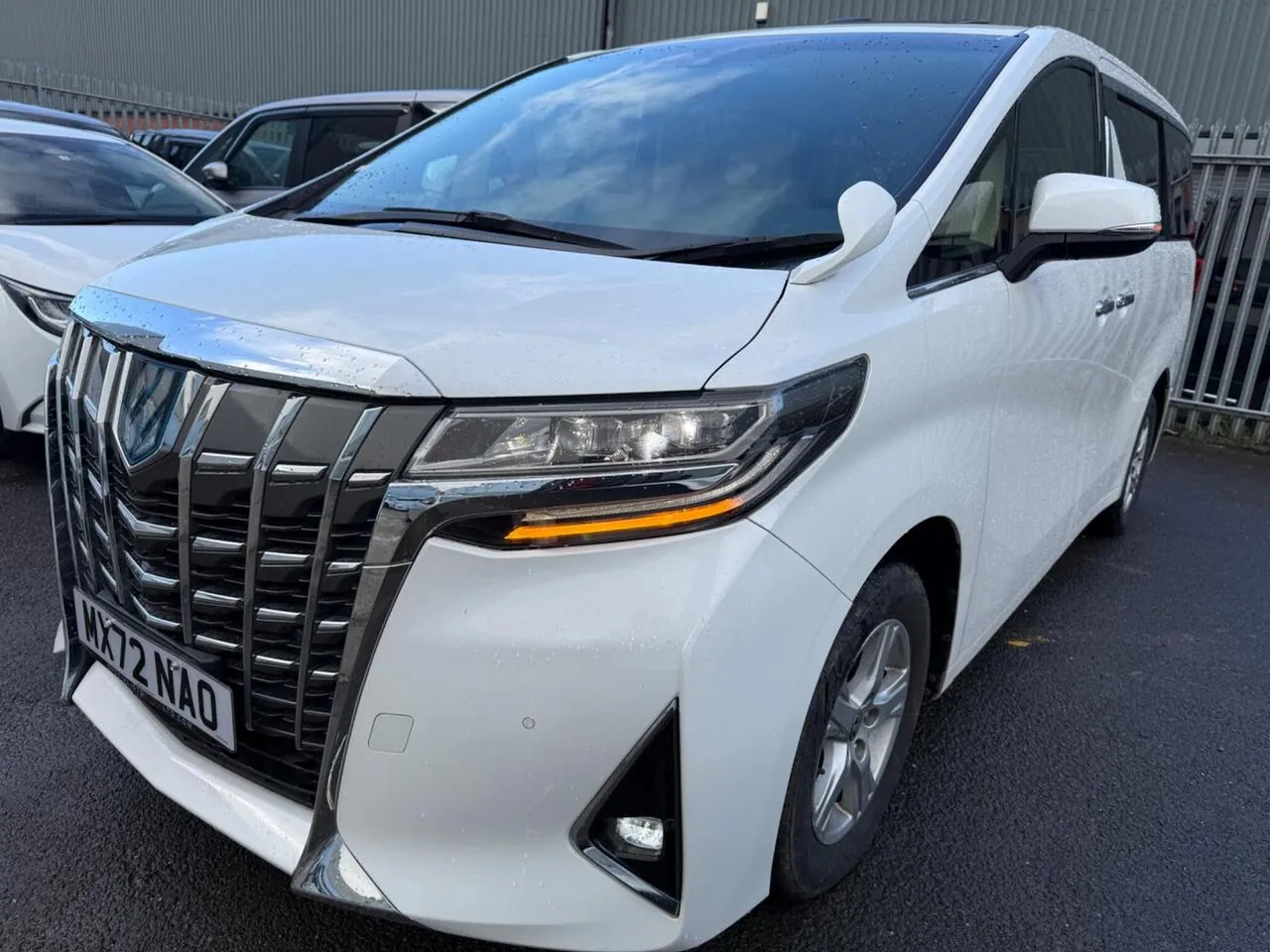 Toyota Alphard 2022 photo 5