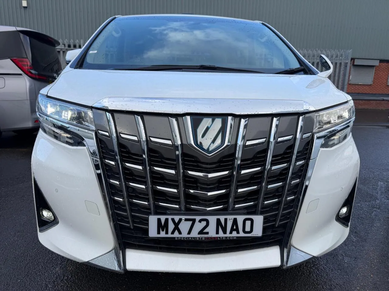 Toyota Alphard 2022 photo 4