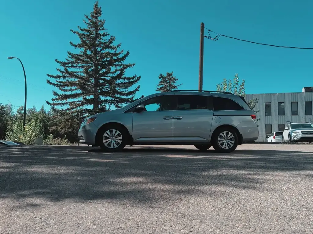 Honda Odyssey 2016 photo 4