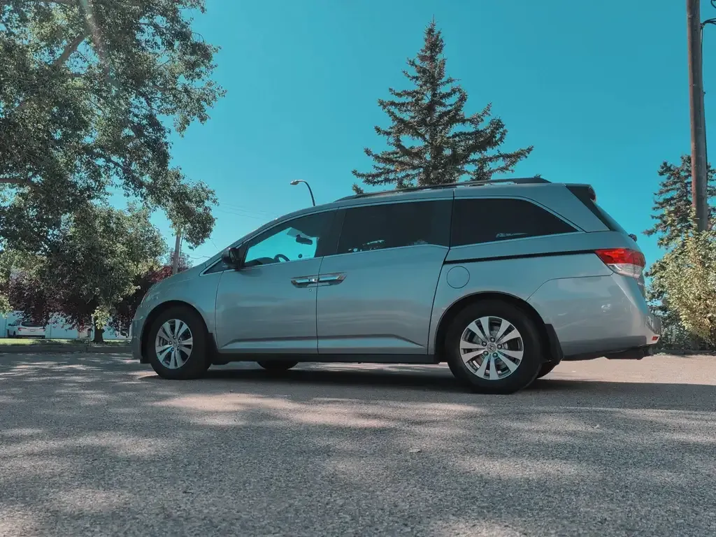 Honda Odyssey 2016 photo 3