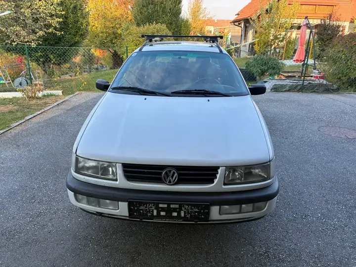 Volkswagen Passat 1996 photo 2