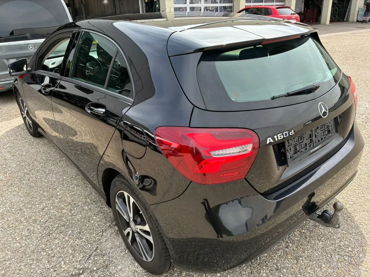 Mercedes-Benz A-Class 2016 photo 3