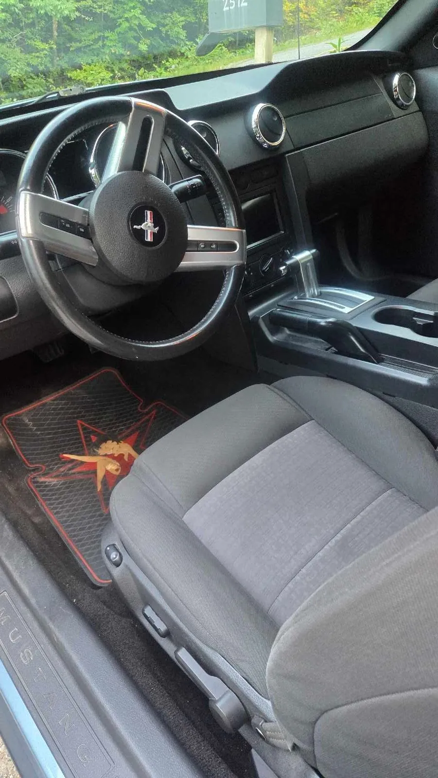 Ford Mustang 2005 photo 5