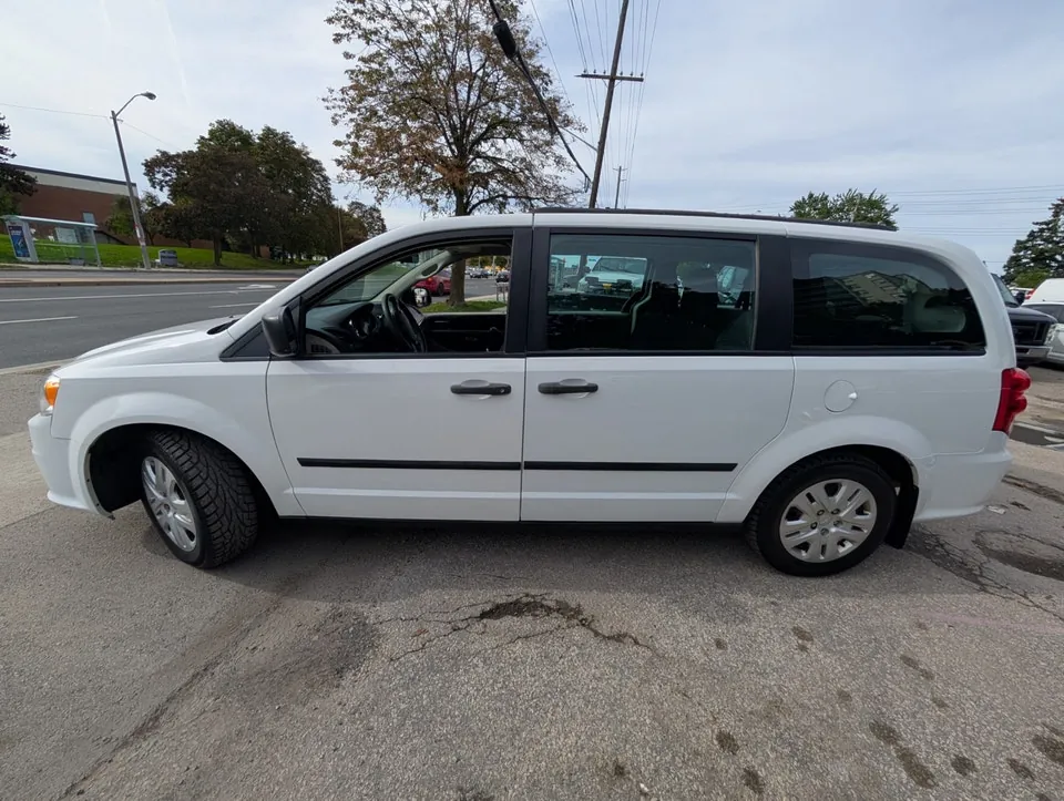 Dodge Grand Caravan 2014 photo 2
