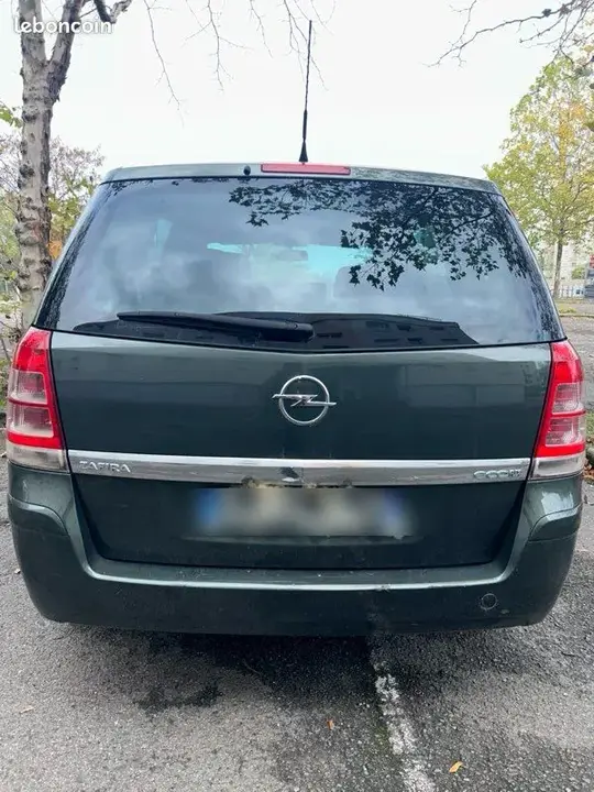 Opel Zafira 2011 photo 3