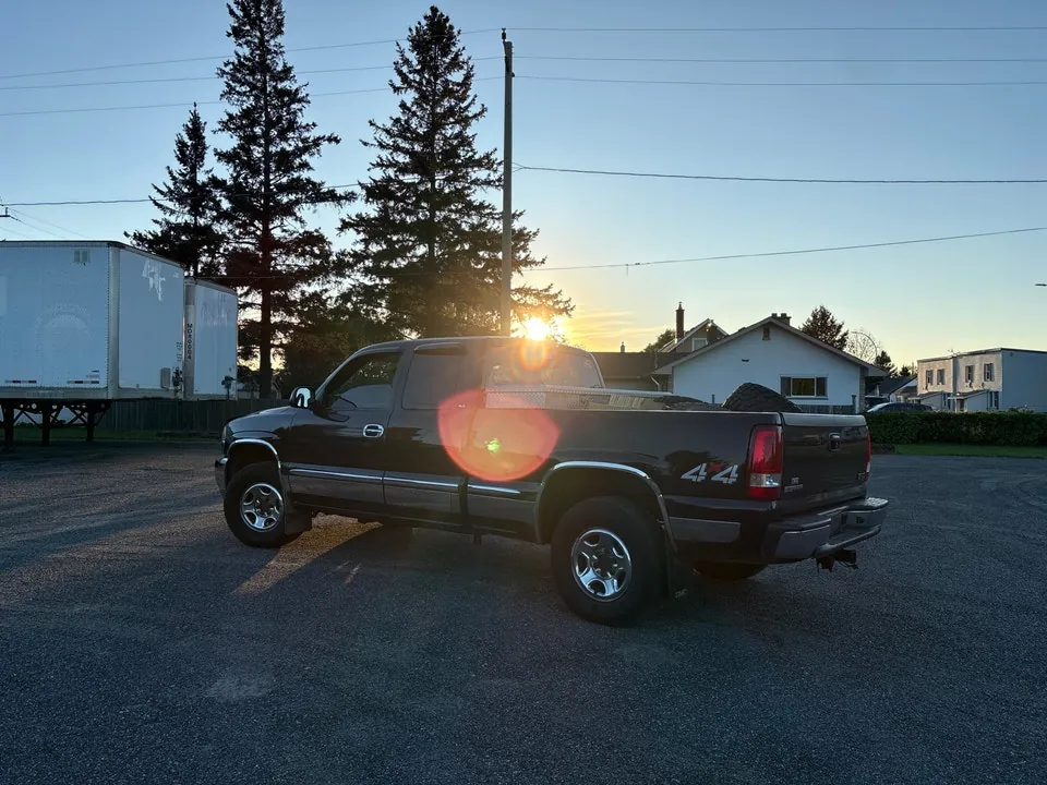 GMC Sierra 2000 photo 3