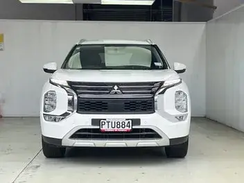 Mitsubishi Outlander 2023 photo 3
