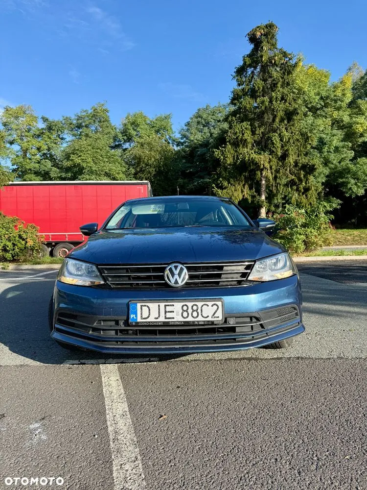 Volkswagen Jetta 2016 photo 2