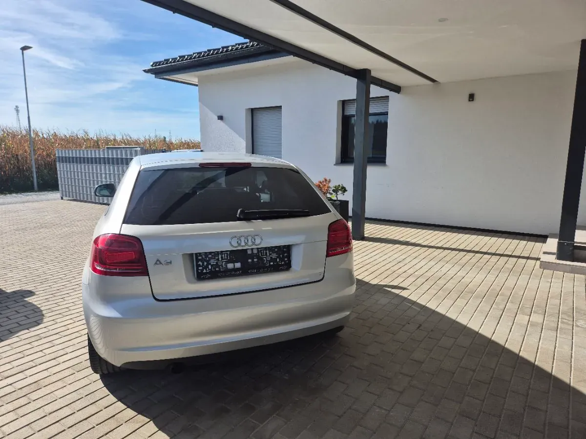 Audi A3 2009 photo 2