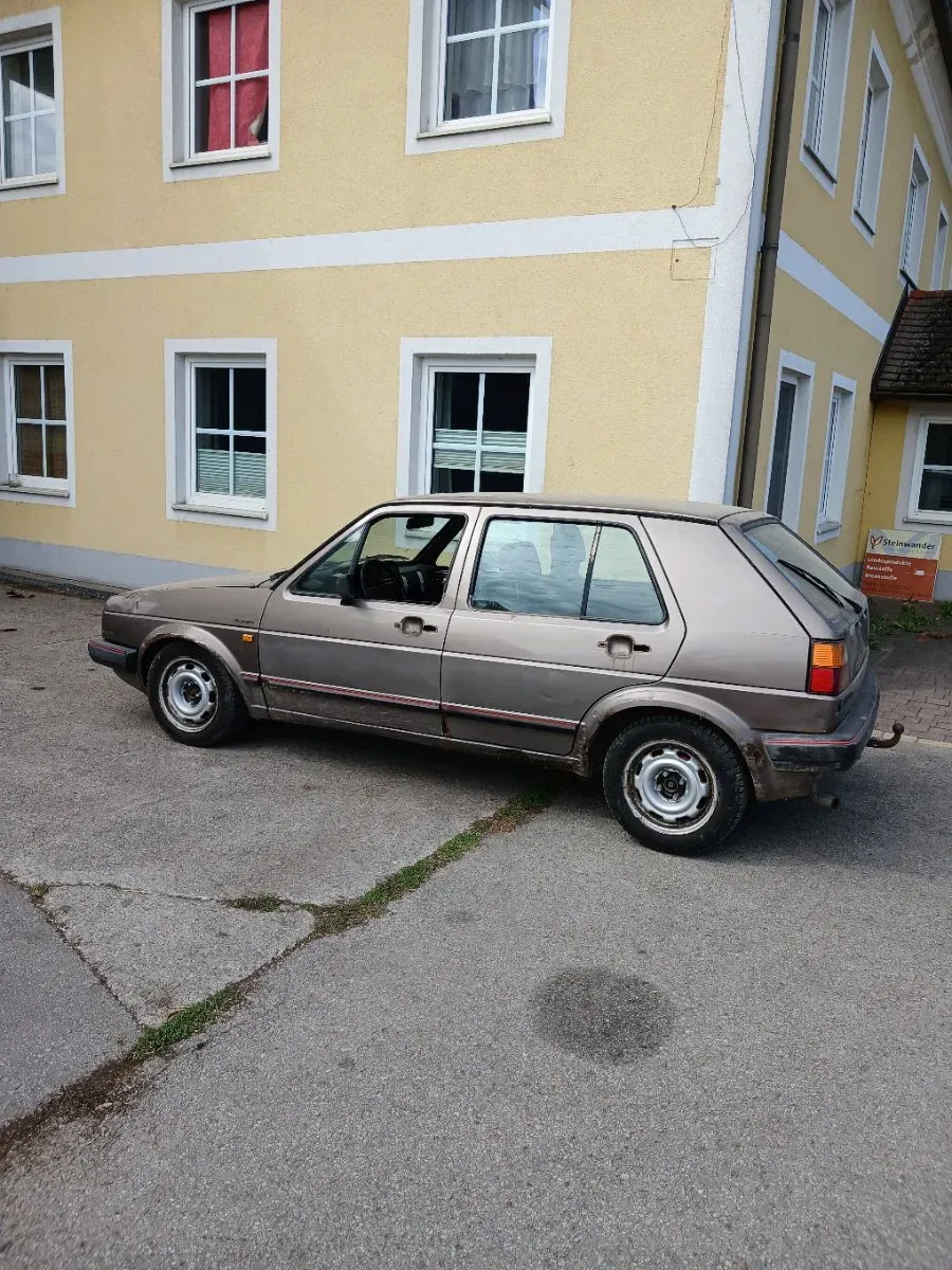 Volkswagen Golf 1988 photo 2