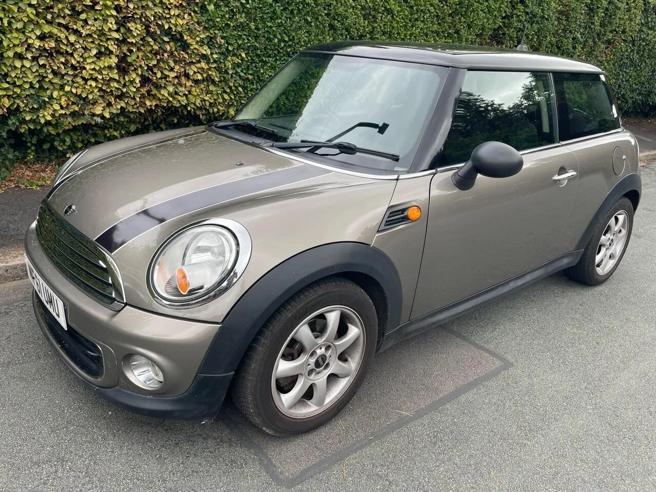 Mini Hatch 2011 photo 3