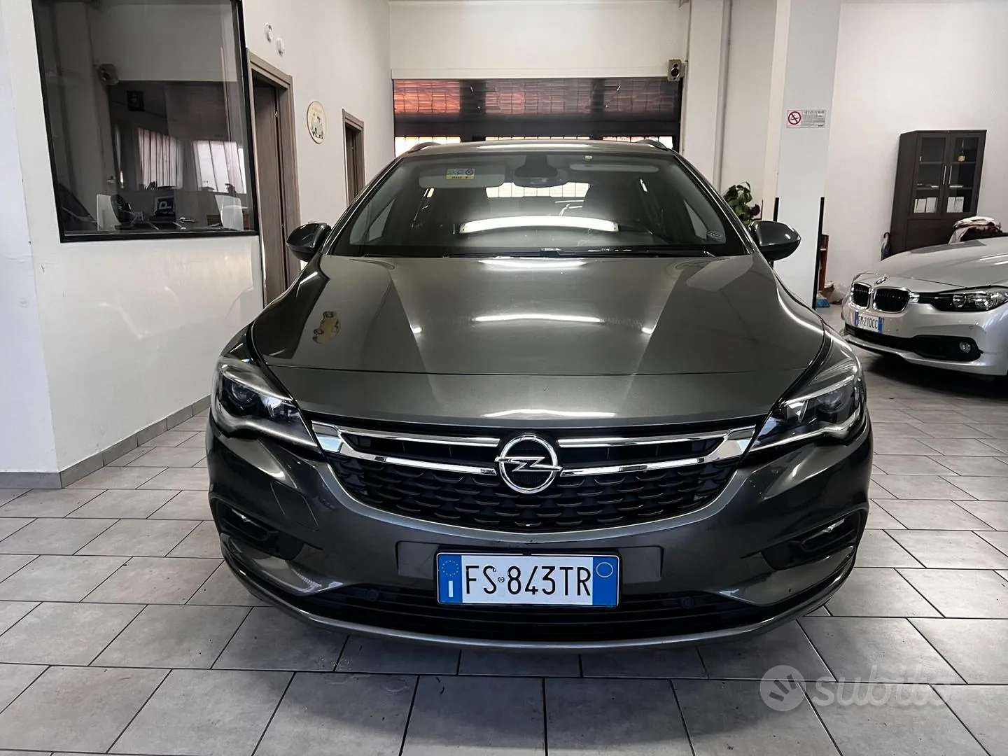 Opel Astra 2018 photo 2