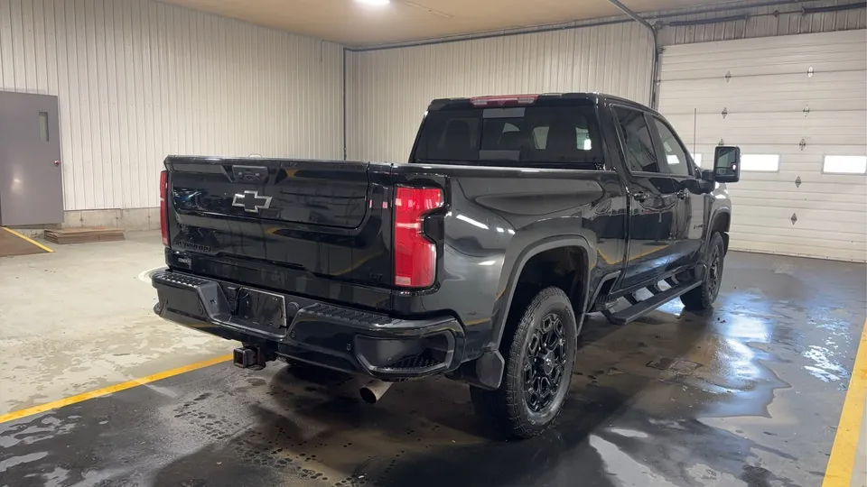 Chevrolet Silverado 2500Hd 2024 photo 4