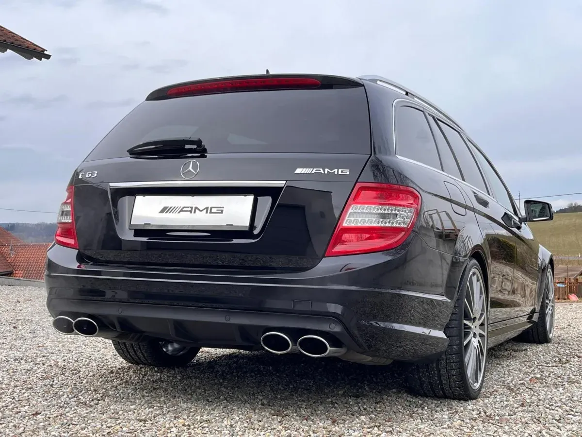 Mercedes-Benz C-Class 2010 photo 3