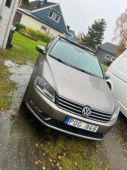 Volkswagen Passat 2012 photo 2