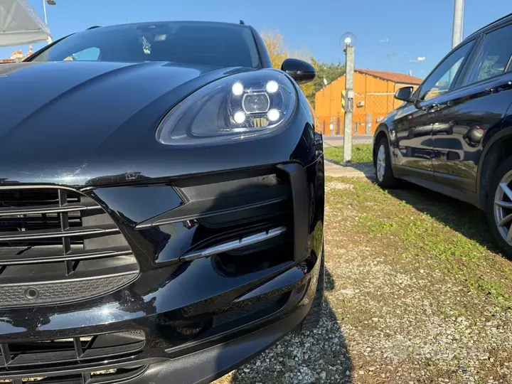 Porsche Macan 2022 photo 2