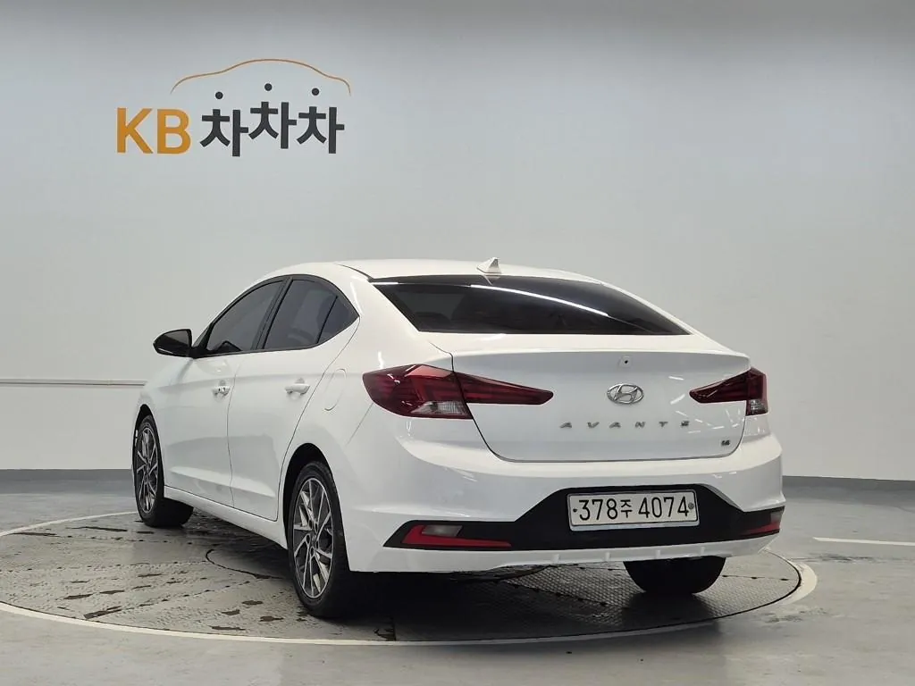 Hyundai Avante 2019 photo 2