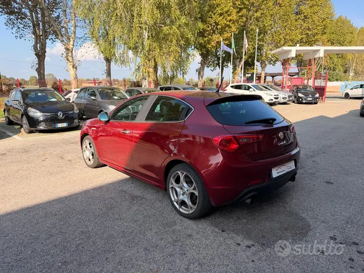 Alfa Romeo Giulietta 2011 photo 5