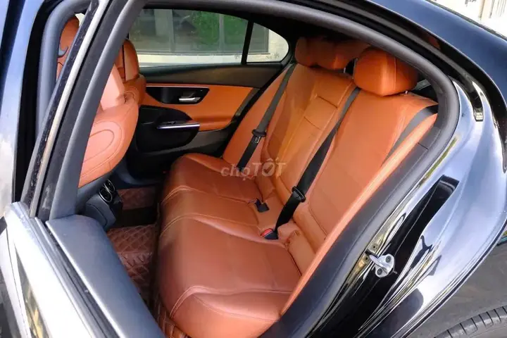 Mercedes-Benz C-Class 2022 photo 2
