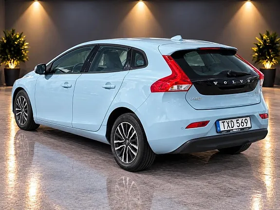 Volvo V40 2017 photo 2