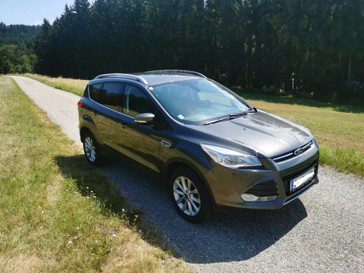 Ford Kuga 2015 photo 2