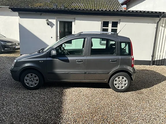 Fiat Panda 2011 photo 4