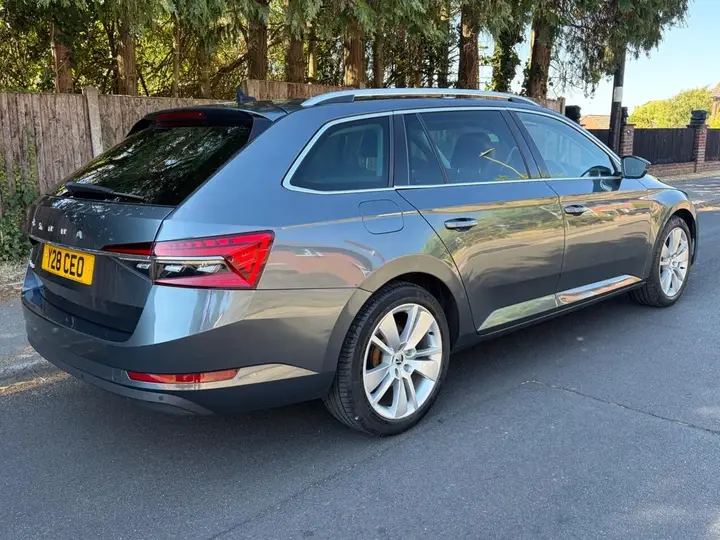 Skoda Superb 2020 photo 2