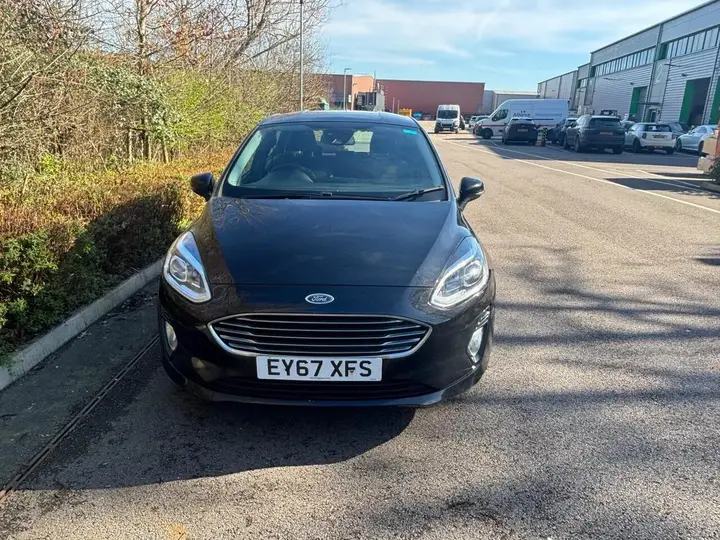Ford Fiesta 2017 photo 2