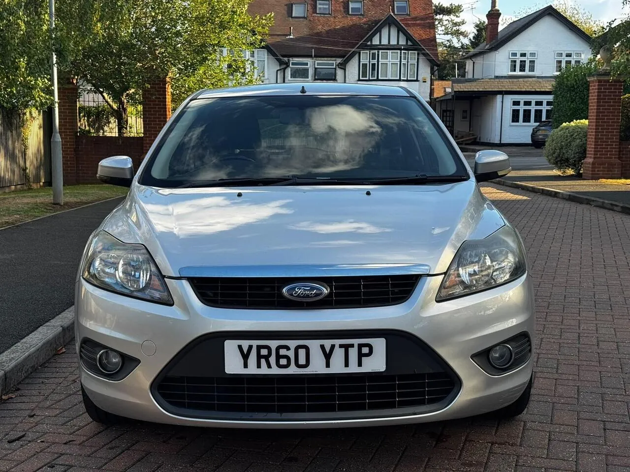 Ford Focus 2010 photo 2