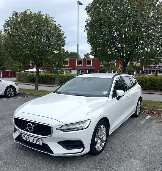 Volvo V60 2022 photo 3