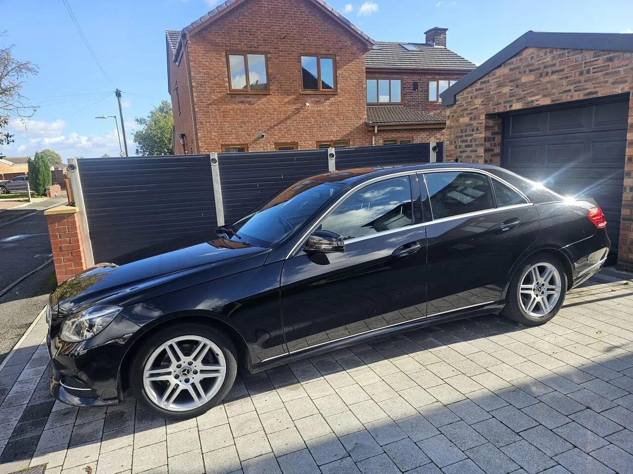 Mercedes-Benz E-Class 2015 photo 2