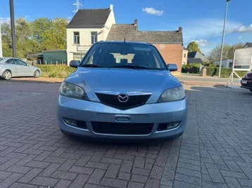 Mazda Mazda2 2004 photo 3