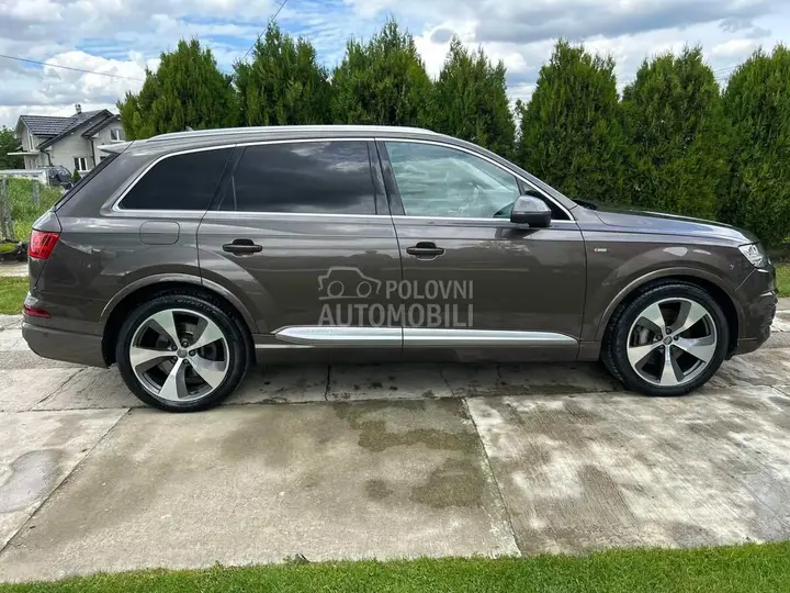 Audi Q7 2015 photo 3