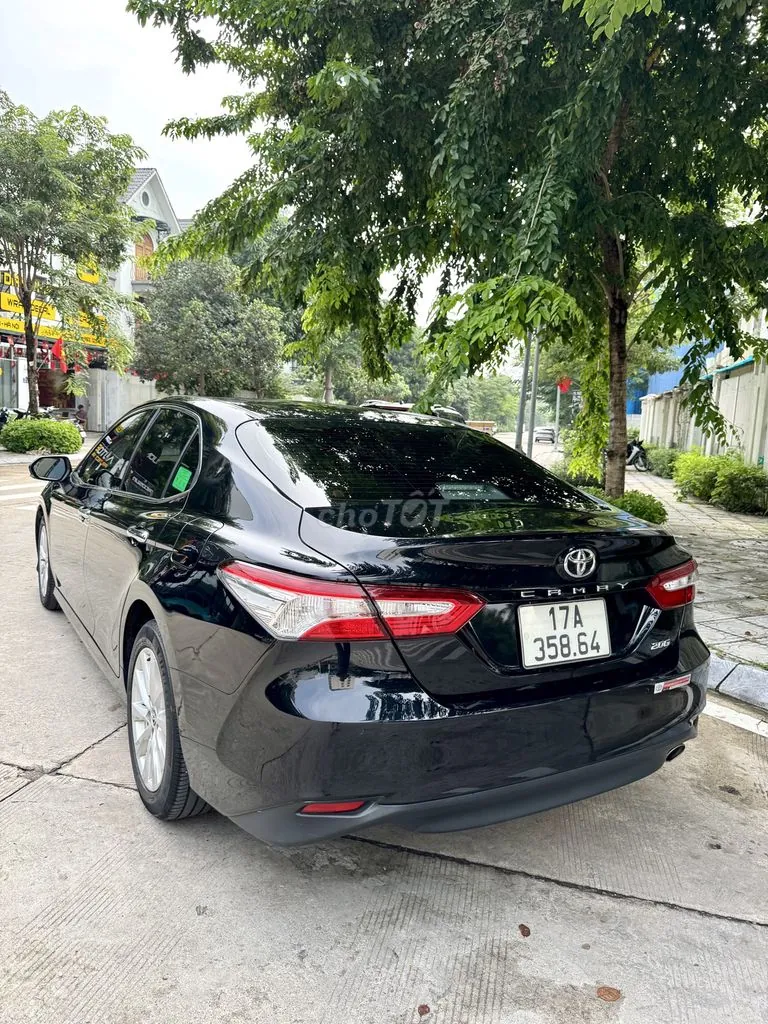 Toyota Camry 2019 photo 2
