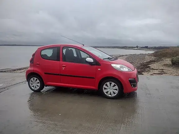 Peugeot 107 2012 photo 4