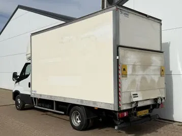 Iveco Daily 2023 photo 2