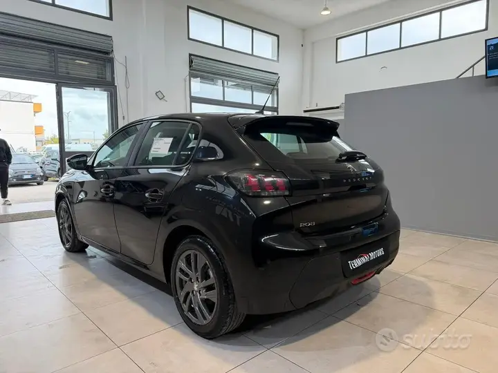 Peugeot 208 2023 photo 5