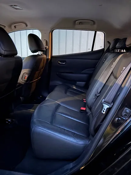 Nissan Leaf 2014 photo 2