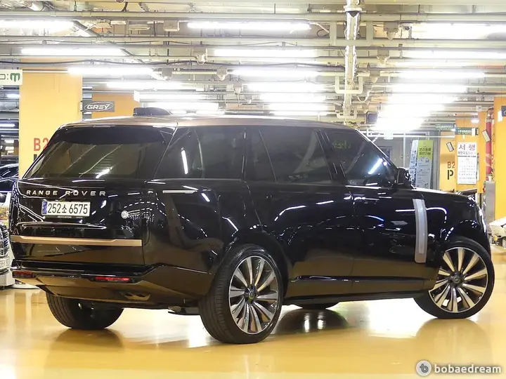 Land Rover Range Rover 2023 photo 3
