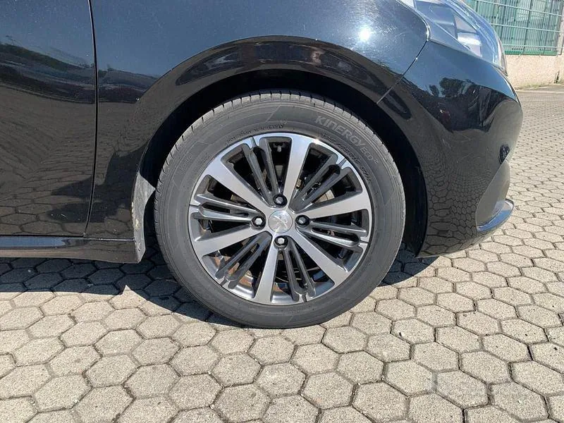 Peugeot 208 2016 photo 4