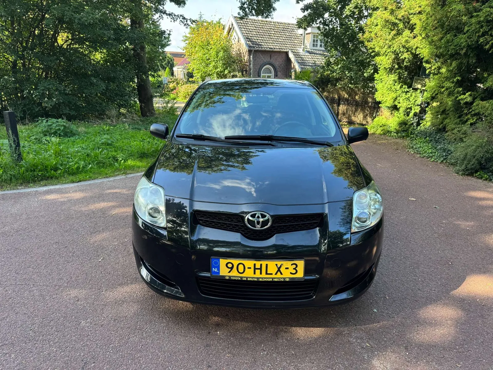 Toyota Auris 2009 photo 2