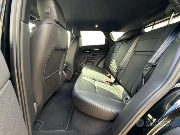 Land Rover Evoque 2024 photo 5
