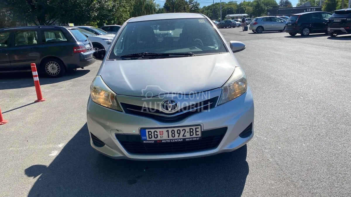 Toyota Yaris 2012 photo 3