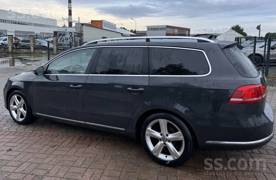 Volkswagen Passat 2012 photo 5