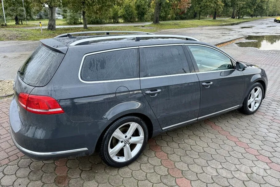 Volkswagen Passat 2012 photo 4