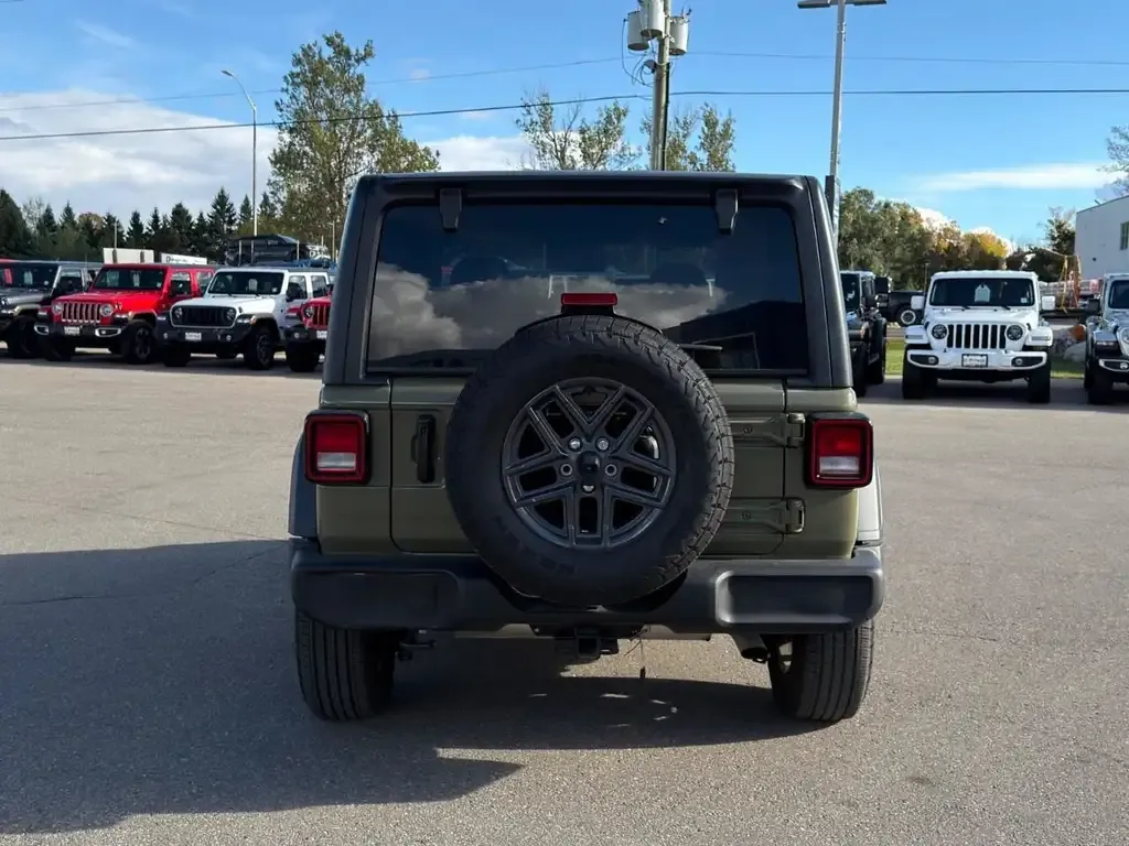 Jeep Wrangler 2026 photo 4