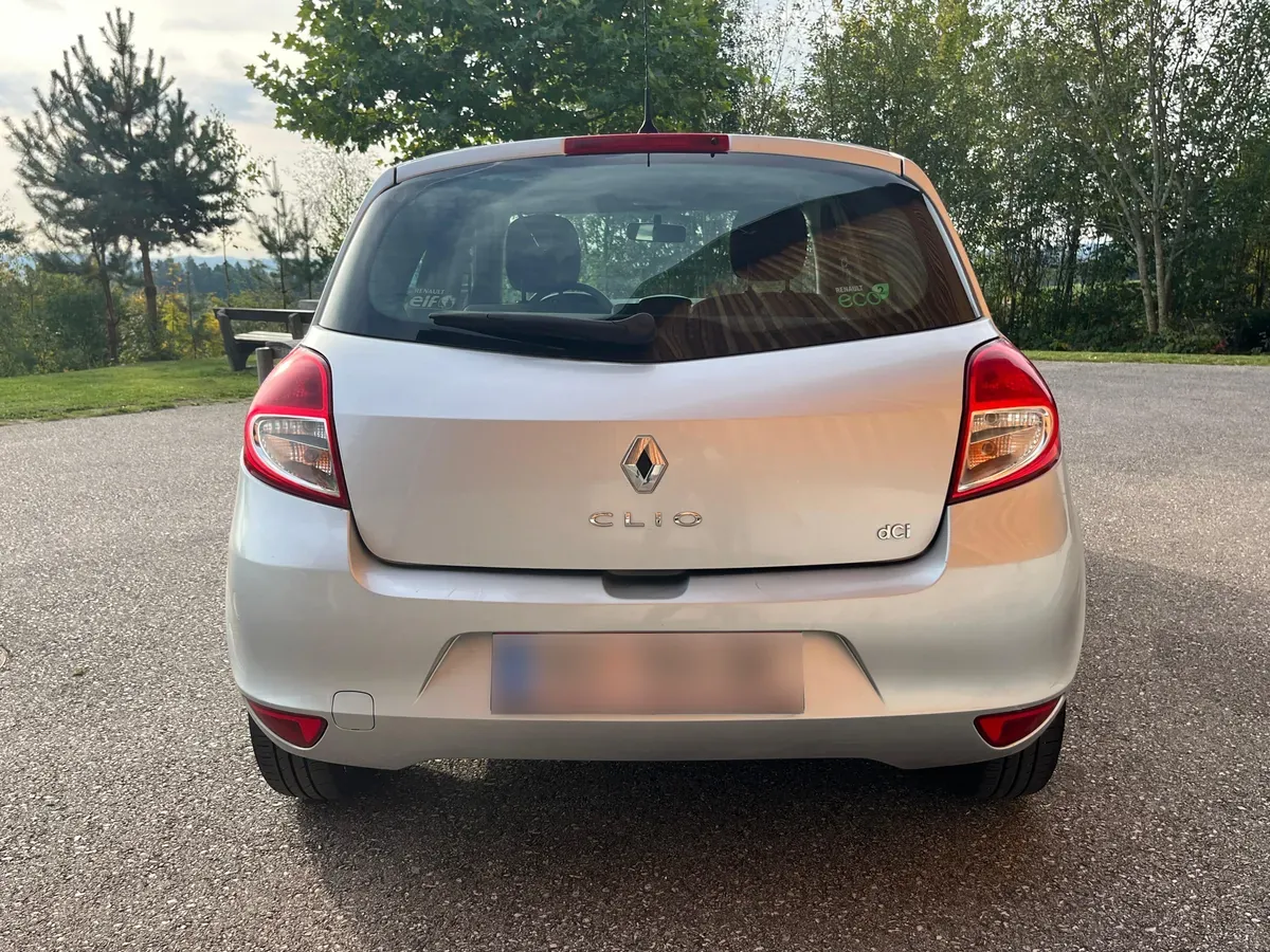 Renault Clio 2011 photo 3