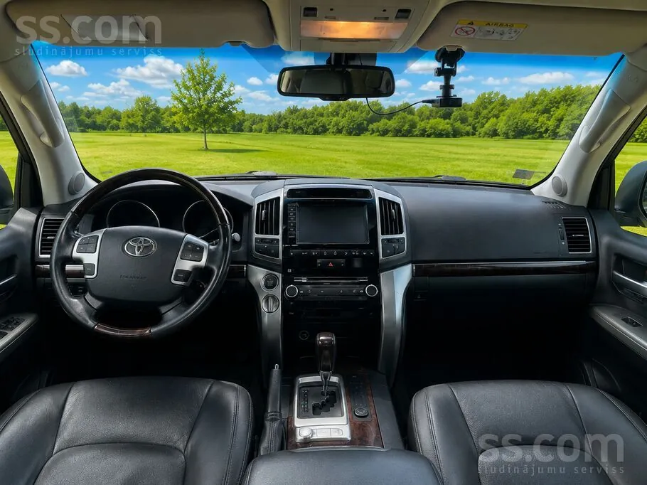 Toyota Land Cruiser 2015 photo 4