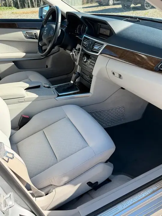 Mercedes-Benz E200
